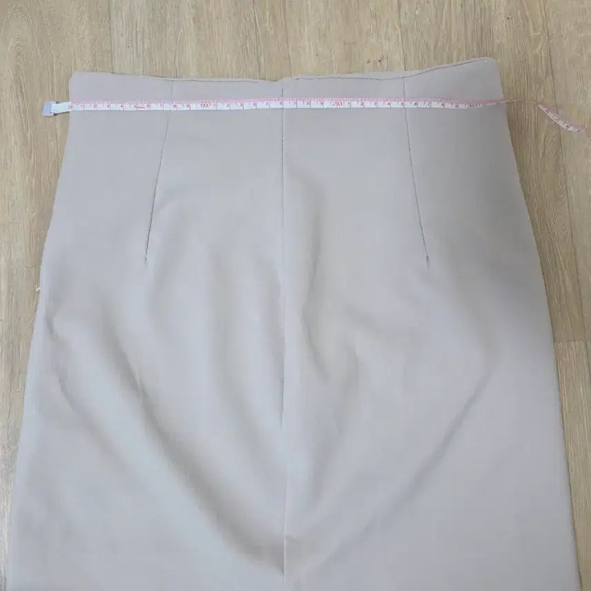[BUNJANG] Unicon Spring/Autumn Beige H-Line Skirt / 유니콩 봄가을용 베이지 H라인 스커트
