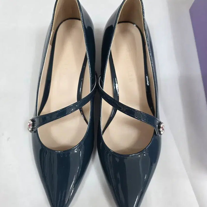 [BUNJANG] Amelia Pumps - Navy Enamel Leather Heels / 아멜리아 펌프스