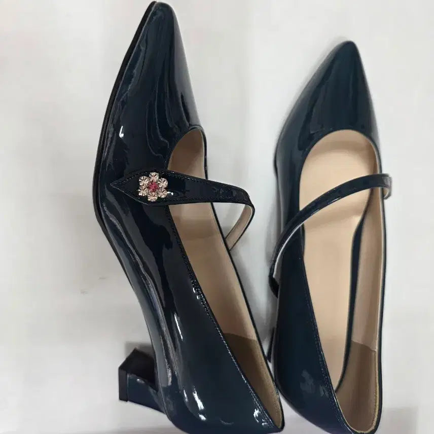 [BUNJANG] Amelia Pumps - Navy Enamel Leather Heels / 아멜리아 펌프스