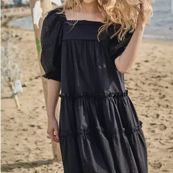 [BUNJANG] Caaie Punch Tiered Kang Kang One-Piece Dress / 까이에 까이지엔느 펀칭티어드 캉캉원피스