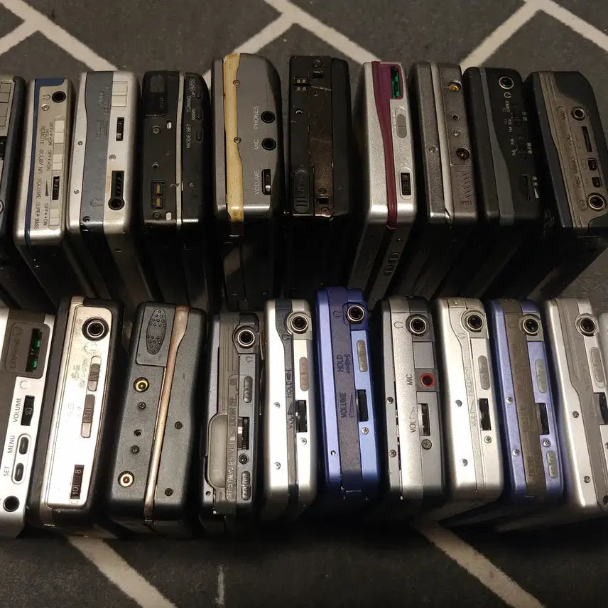 [BUNJANG] Junk Walkman Bundle (21 Units) / 정크워크맨 21대-1 판매합니다.