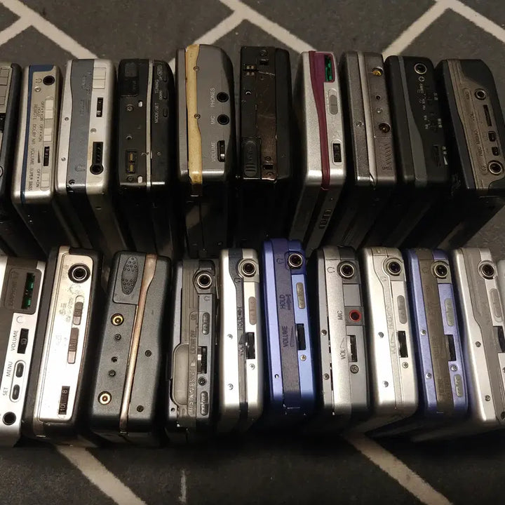 [BUNJANG] Junk Walkman Bundle (21 Units) / 정크워크맨 21대-1 판매합니다.