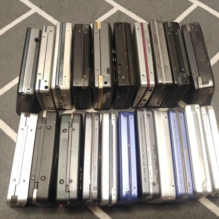 [BUNJANG] Junk Walkman Bundle (21 Units) / 정크워크맨 21대-1 판매합니다.