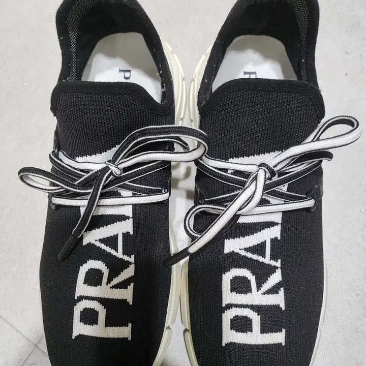 [BUNJANG] Prada Knit Fabric Sneakers / 프라다 니트패브릭 스닉커즈