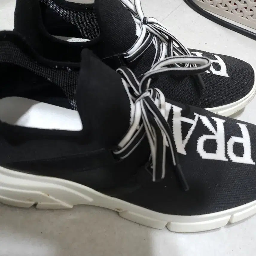 [BUNJANG] Prada Knit Fabric Sneakers / 프라다 니트패브릭 스닉커즈
