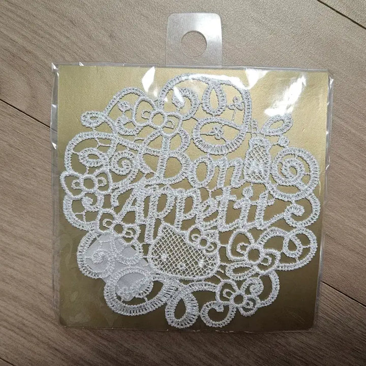 [BUNJANG] Sanrio Hello Kitty x Chikazawa Lace Coaster / 산리오 헬로키티 레이스 코스터 CHikazawa 치카자와 콜라보