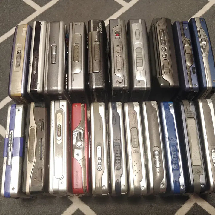 [BUNJANG] Sony Walkman Cassette Player Bundle (21 Units) / 정크워크맨 21대-4 판매합니다.
