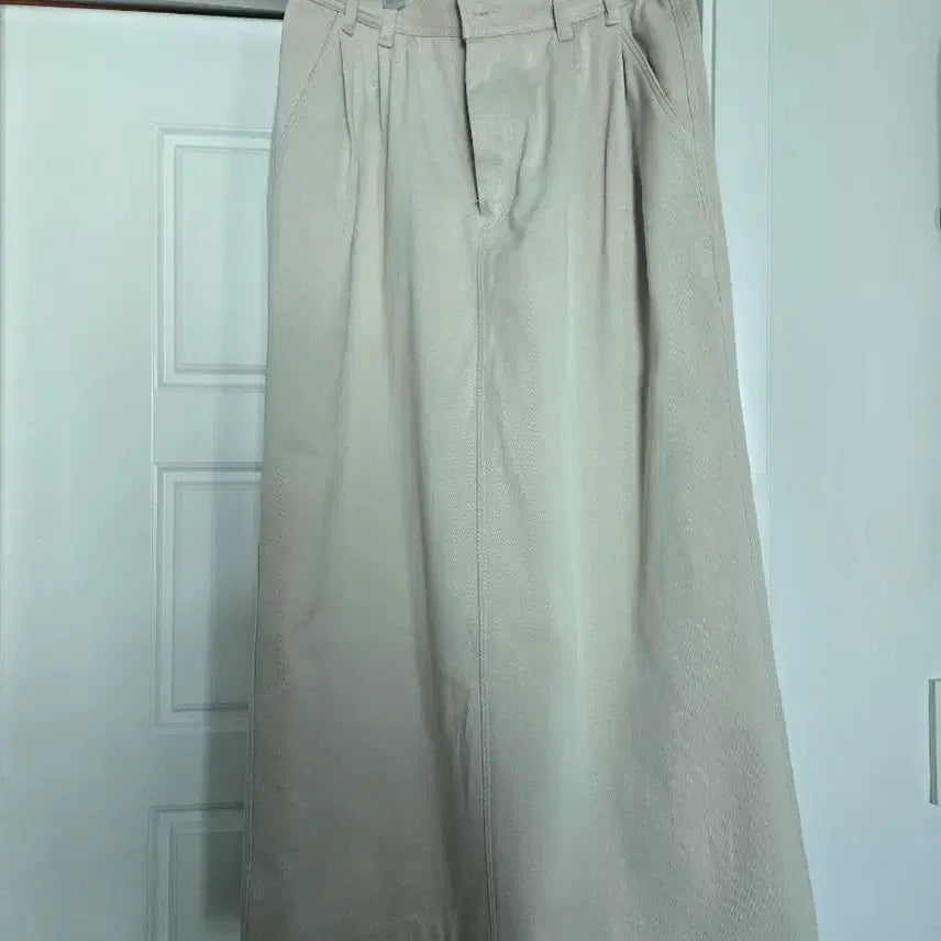 [BUNJANG] Facade Pattern Two-Tuck Skirt / 파사드패턴 투턱 스커트