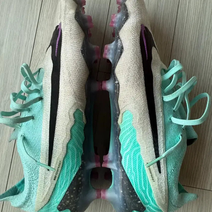 [SOLD OUT] 축구화 나이키 팬텀gx2