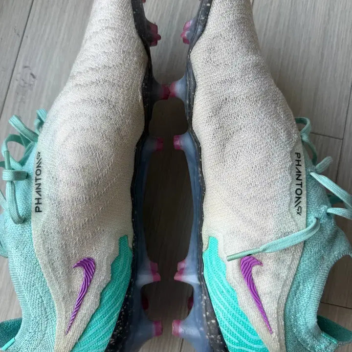 [SOLD OUT] 축구화 나이키 팬텀gx2