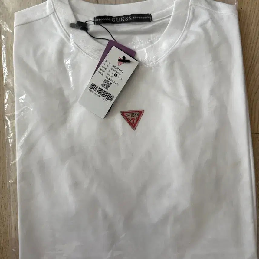 [BUNJANG] Guess Hyunjin T-shirt M Size / 게스 현진 티쇼츠 M 사이즈