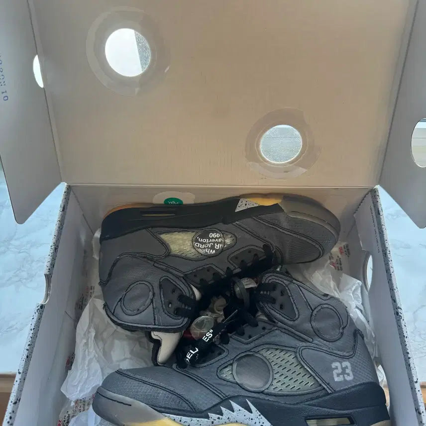 [BUNJANG] Off-White Jordan 5 Retro SP Black Muslin Sneakers / 조던 5 x 오프화이트 레트로 SP 블랙 모슬린