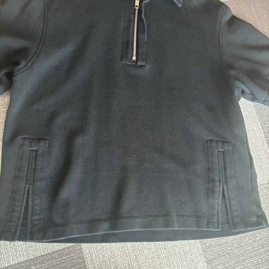 [BUNJANG] Wooyoungmi 23SS Black Half-Zip Collar T-Shirt Size 48 / 우영미  23ss 블랙 반집업 카라 티셔츠 48