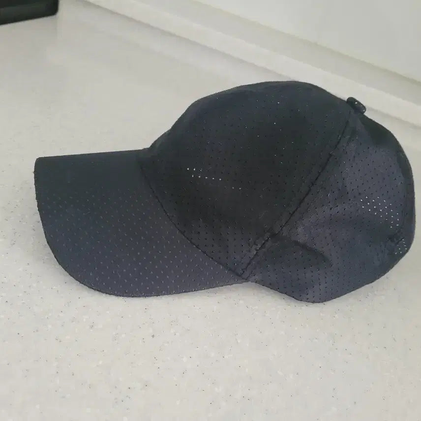 [BUNJANG] Black Mesh Ball Cap Hat / 검정색 메쉬 볼캡 모자