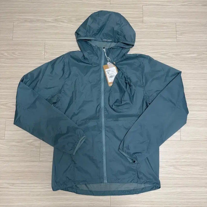 [BUNJANG] Earth Camella Lightweight Essential Windbreaker Blue / 얼스캄에라 라에트웨이트 에센셜 바람막이 블루