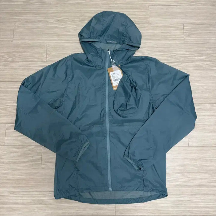 [BUNJANG] Earth Camella Lightweight Essential Windbreaker Blue / 얼스캄에라 라에트웨이트 에센셜 바람막이 블루