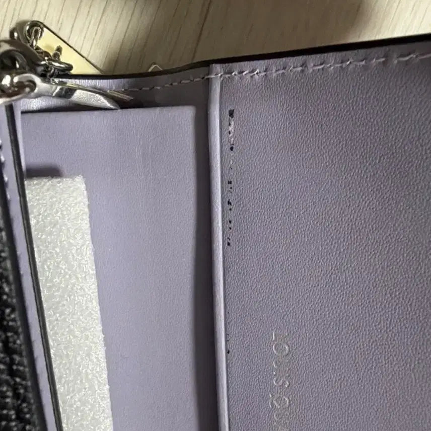 [BUNJANG] Louis Quatorze Lara Bi-fold Wallet Lavender / 루이가또즈 라라 반지갑 라벤더 색상