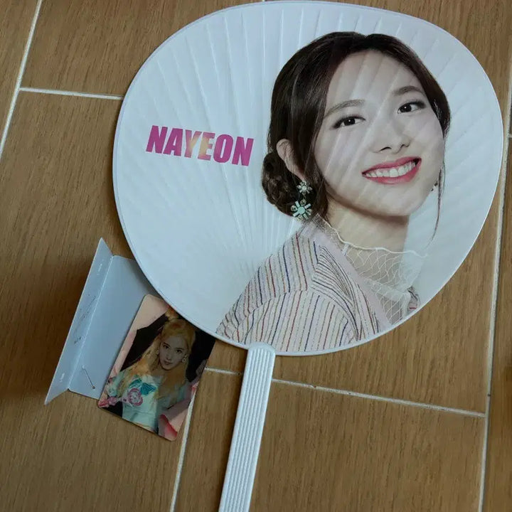 [BUNJANG] Twice Nayeon Fan / 트와이스 나연 부채