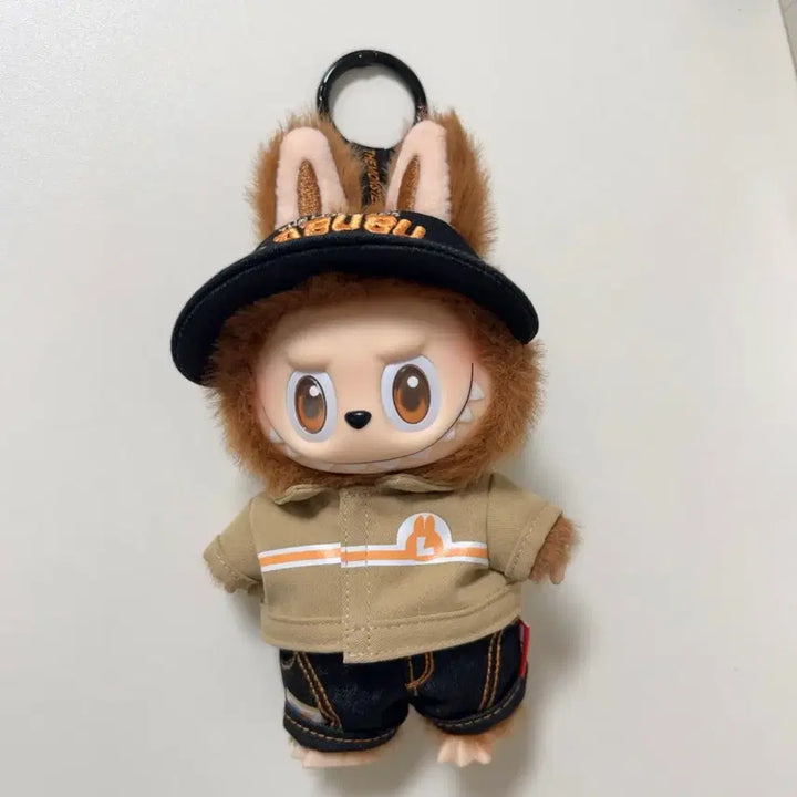 [BUNJANG] Pop Mart Shopkeeper Labubu Keyring / 팝마트 수상한 편의점 점장라부부(정품)