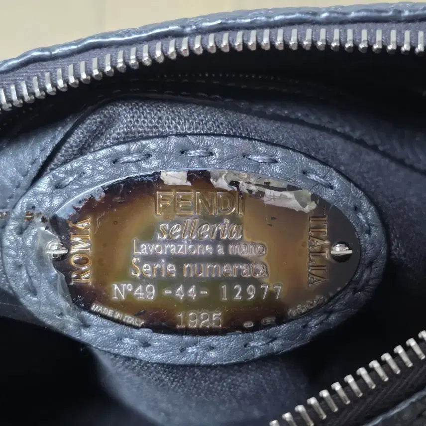 [BUNJANG] Fendi Selleria Messenger Bag / 펜디 정품 셀러리아 메신저백