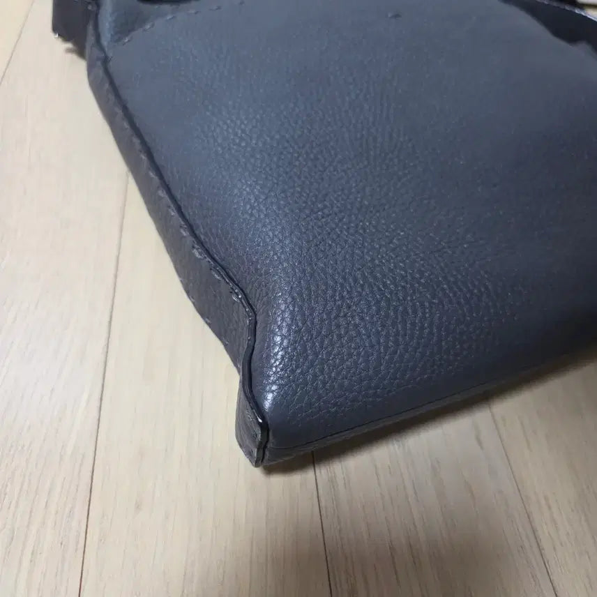 [BUNJANG] Fendi Selleria Messenger Bag / 펜디 정품 셀러리아 메신저백
