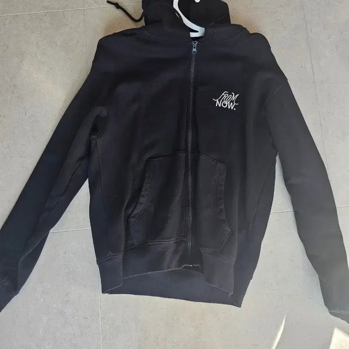 [BUNJANG] fromis_9 fromnow Hoodie - M Size / 프로미스나인 2024 fromnow후드집업
