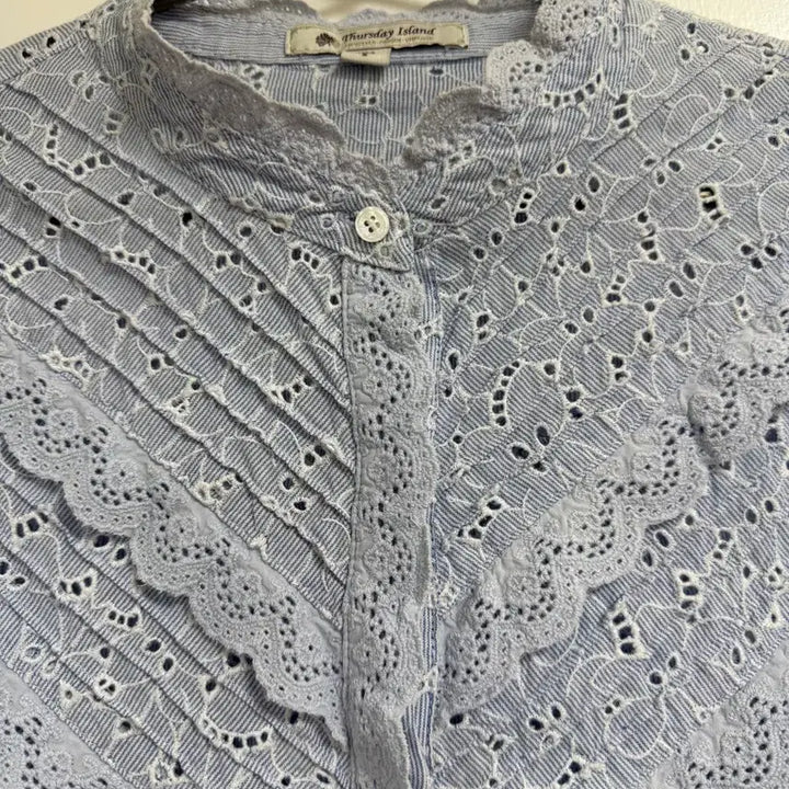 [BUNJANG] Thursday Island Eyelet Lace Blouse / 써스데이아일랜드(Thursday Island) 펀칭 아일렛 블라우스