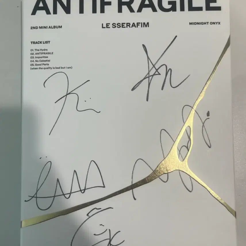 [BUNJANG] LE SSERAFIM Signed Album / 르세라핌 친필싸인