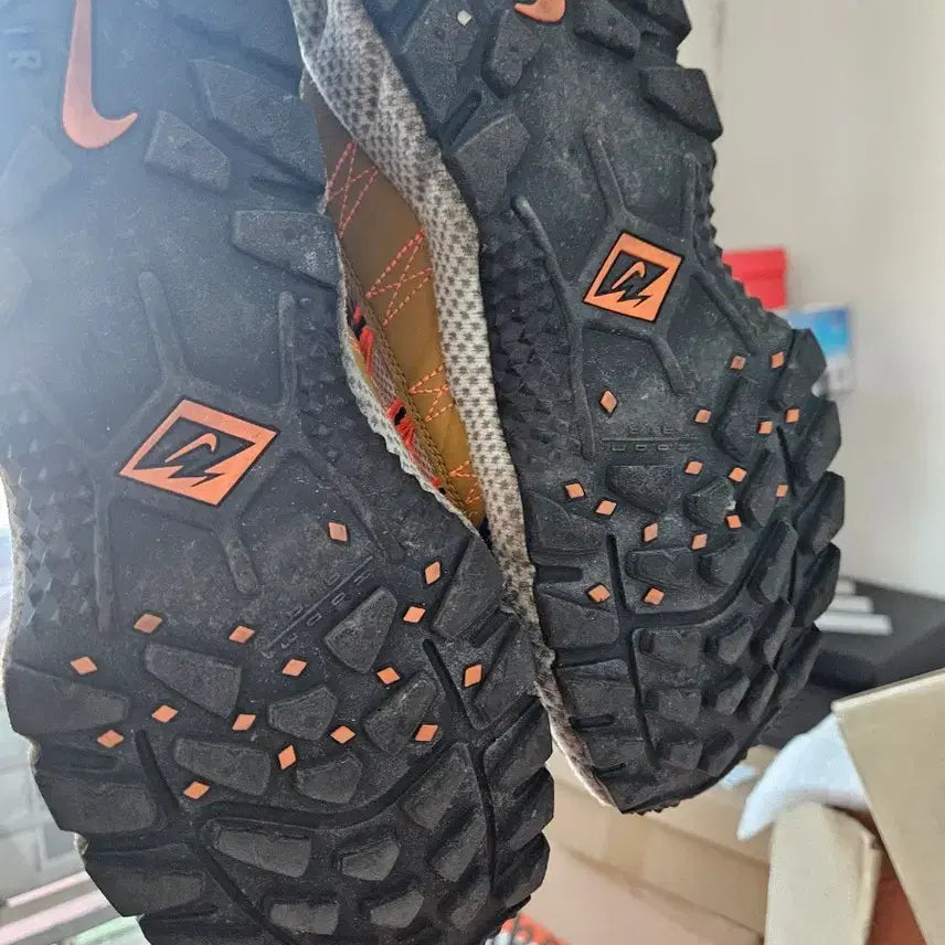 [BUNJANG] Nike Air Humara 280 Sneakers / 나이키 에어 휴마라 280