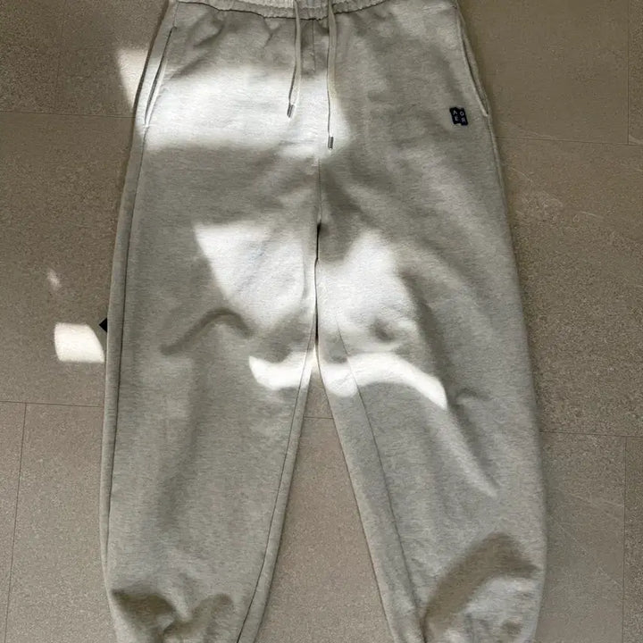 [SOLD OUT] 아더에러 조거팬츠 오트밀색상 XL