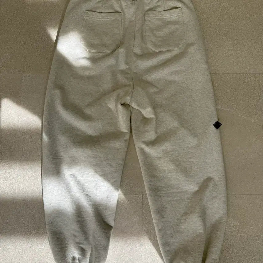 [SOLD OUT] 아더에러 조거팬츠 오트밀색상 XL