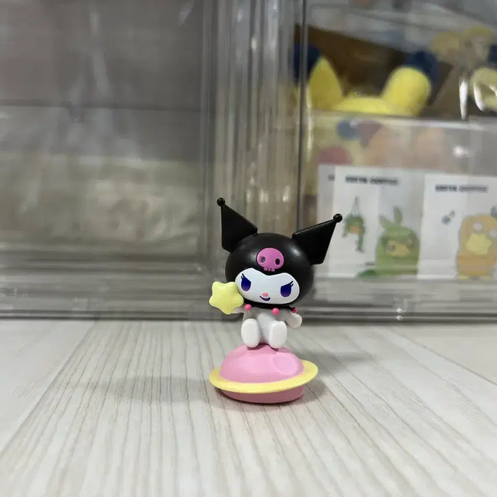 [BUNJANG] Sanrio Kuromi Sparkling Planet Exploration Random Figure / 산리오 쿠로미 반짝이는 행성탐험 랜덤 피규어 판매