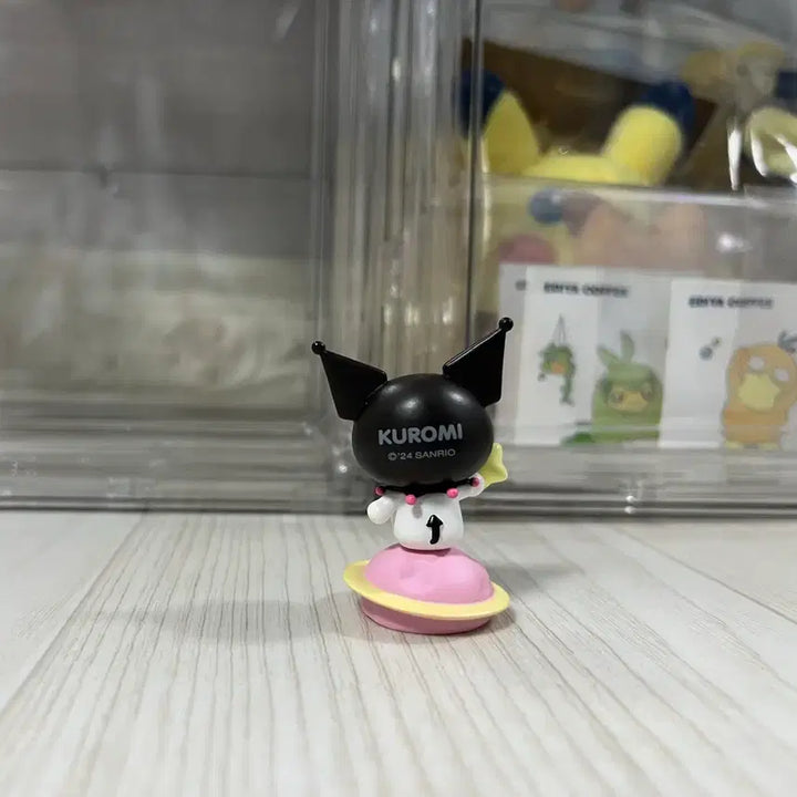 [BUNJANG] Sanrio Kuromi Sparkling Planet Exploration Random Figure / 산리오 쿠로미 반짝이는 행성탐험 랜덤 피규어 판매