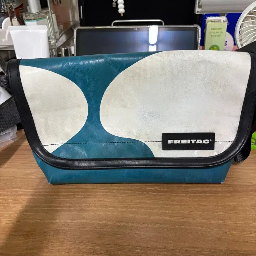 [BUNJANG] Freitag HAPAO Messenger Bag / 프라이탁 하파오
