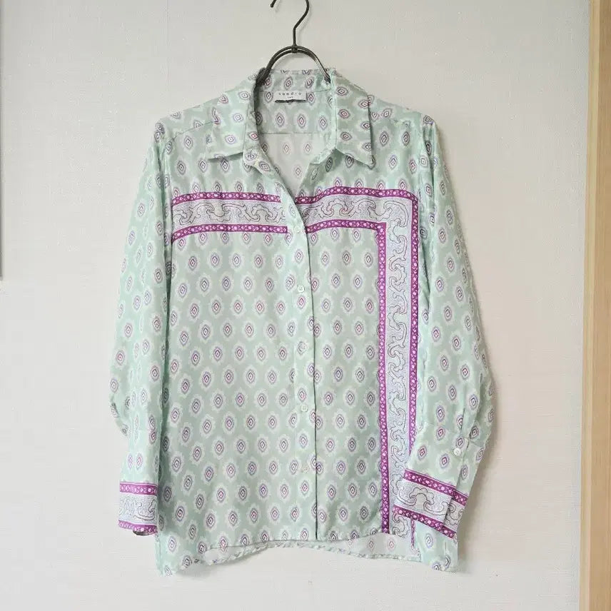 [SOLD OUT] 산드로 실크 블라우스