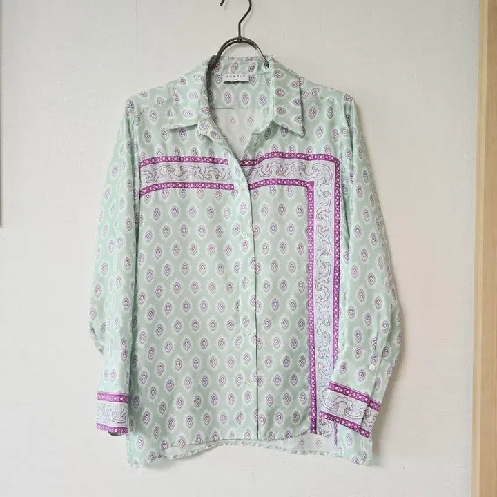 [SOLD OUT] 산드로 실크 블라우스