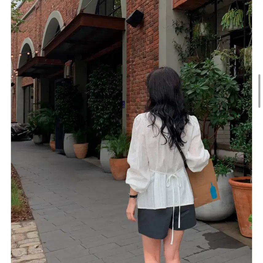 [BUNJANG] Dearment Lace Line Cotton Blouse / 디어먼트 퍼퓸 레이스 라인 스트랩 코튼 블라우스