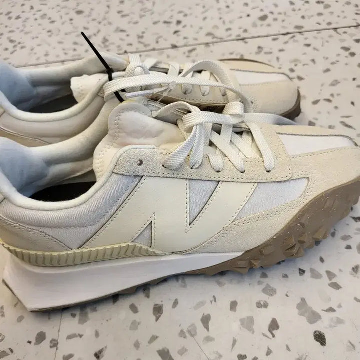 [BUNJANG] New Balance XC-72 Sneakers / 새제품)뉴발란스 xc-72 240/245