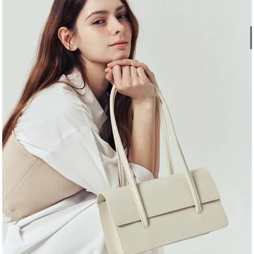 [BUNJANG] GOSE Urban Square Shoulder Bag Cream White / 고세 어반 스퀘어 숄더백 크림화이트