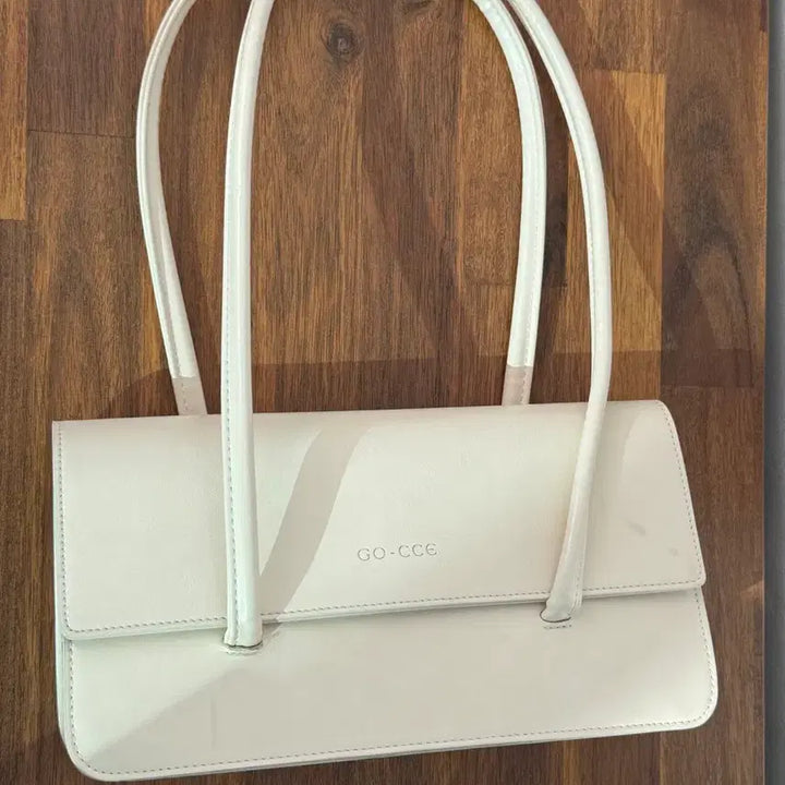[BUNJANG] GOSE Urban Square Shoulder Bag Cream White / 고세 어반 스퀘어 숄더백 크림화이트