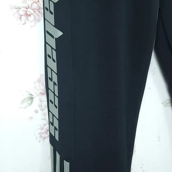 [BUNJANG] Adidas Yeezy Calabasas Track Pants / 아디다스 이지 칼라바사스 트랙 팬츠 35~37