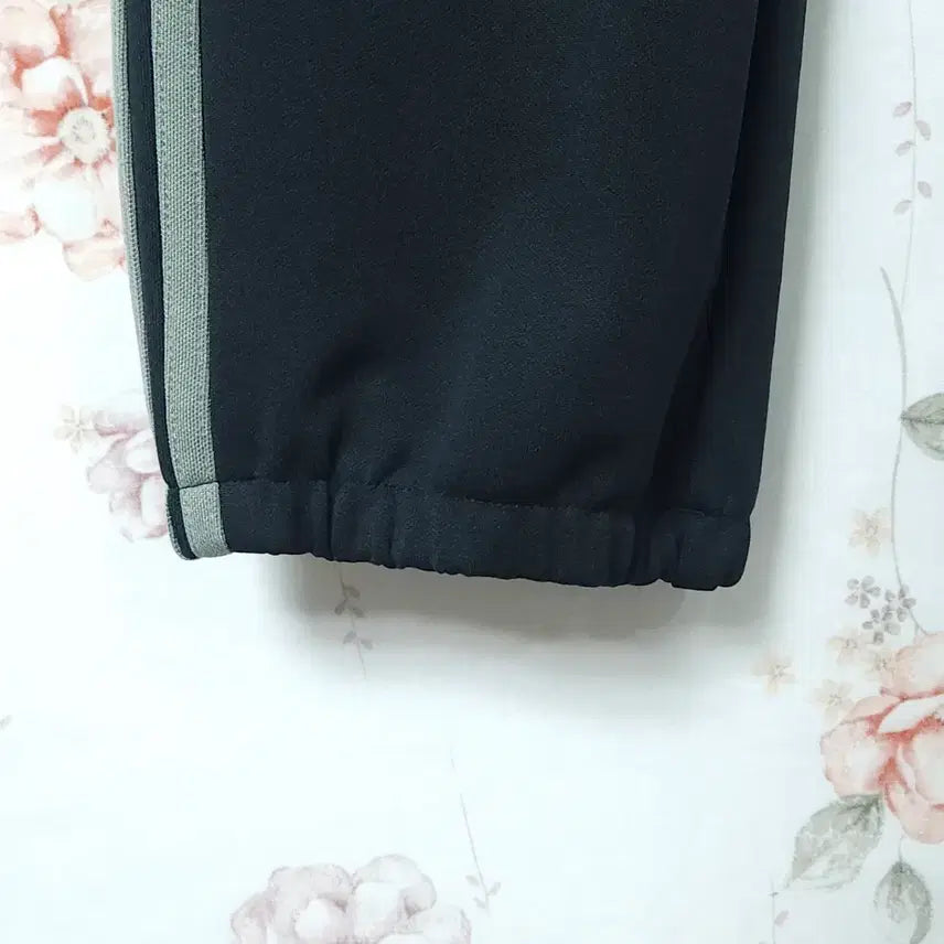 [BUNJANG] Adidas Yeezy Calabasas Track Pants / 아디다스 이지 칼라바사스 트랙 팬츠 35~37