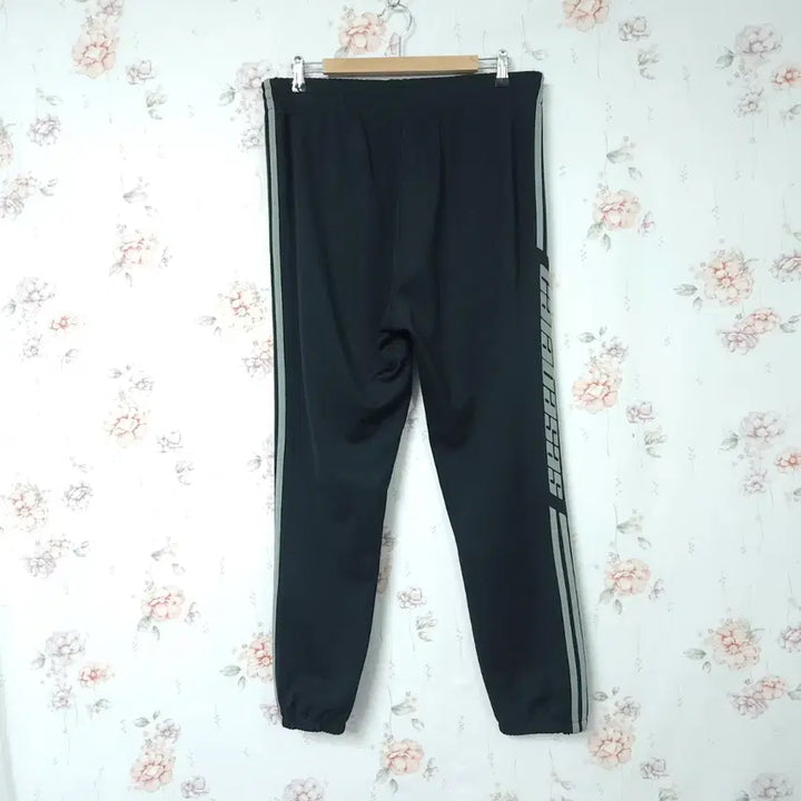 [BUNJANG] Adidas Yeezy Calabasas Track Pants / 아디다스 이지 칼라바사스 트랙 팬츠 35~37