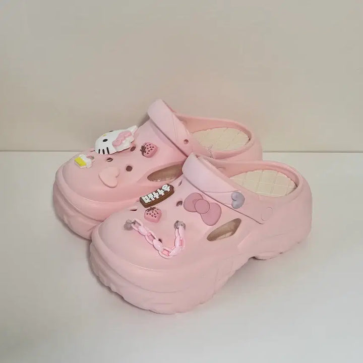 [BUNJANG] Hello Kitty Strawberry Milk Platform Crocs Slippers / [새상품] 헬로키티 딸기우유 크록스 플랫폼슬리퍼