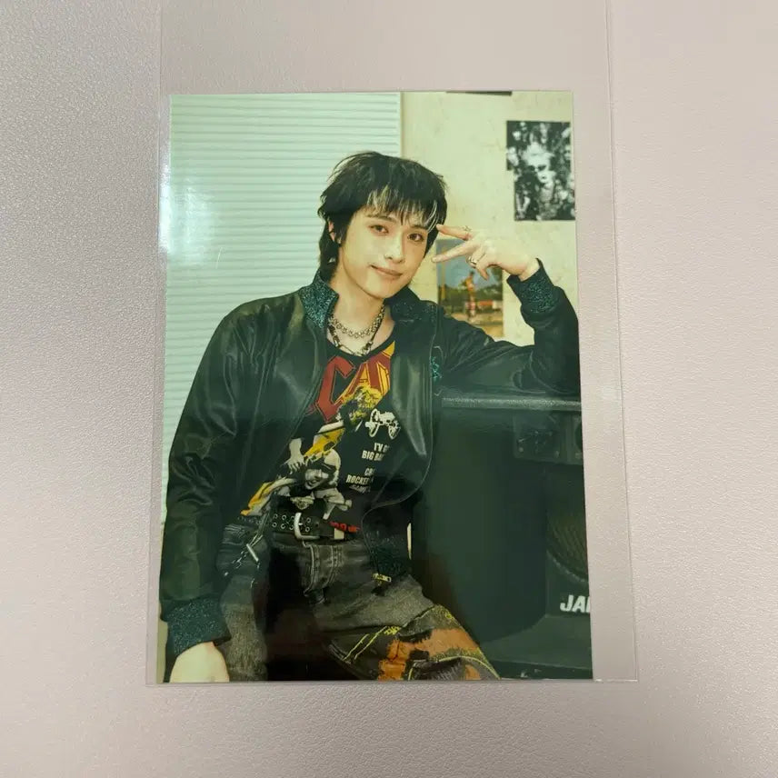 [BUNJANG] Xdinary Heroes Gaon Ji-seok Photo / 엑스디너리 히어로즈 엑디즈 뷰마 후즈팬 카페 가온 지석 인화사진