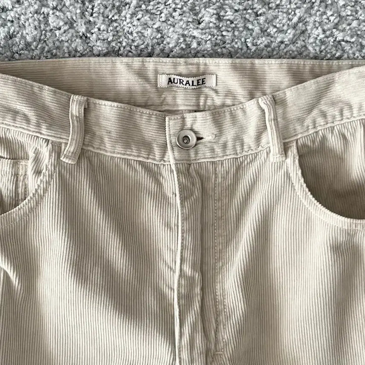 [BUNJANG] Auralee Pigment Dyed Corduroy Wide Pants / 오라리 피그먼트 다이드 코듀로이 와이드 팬츠 화이트 카키 4