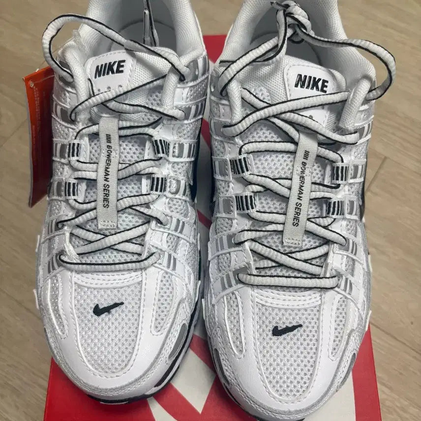 [BUNJANG] Nike P-6000 White Metallic Silver Sneakers / 나이키 P-6000 화이트 메탈릭 실버 230
