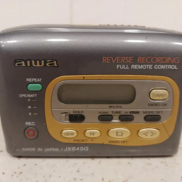 [BUNJANG] Aiwa HS-JX649G Cassette Player with Radio and Recorder / 아이와(HS-JX649G)-1 워크맨(카세트,라디오 레코더 플레이어)
