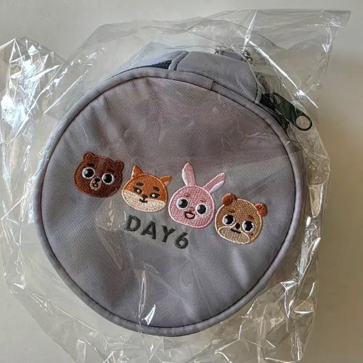 [BUNJANG] Day6 Japan Pouch Sealed / 데이식스 일본 파우치 미개봉
