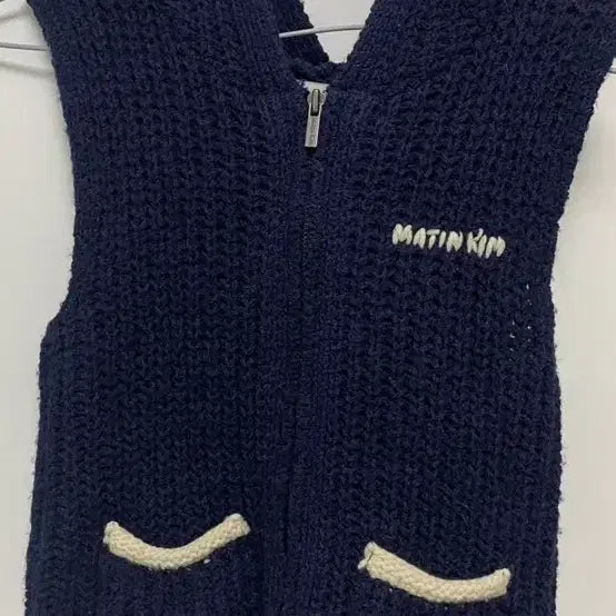 [BUNJANG] Matinkim Hooded Knit Vest Zip-up / 마뗑킴후드니트베스트집업free